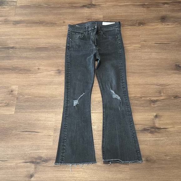 Rag & Bone Crop Flare Raw Hem Jean In Blackthorne Wash. Size 27 - Picture 3 of 8